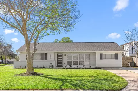 10230 Valencia Dr, Houston, TX 77013