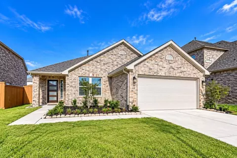 2212 Manila Ln, Texas City, TX 77568