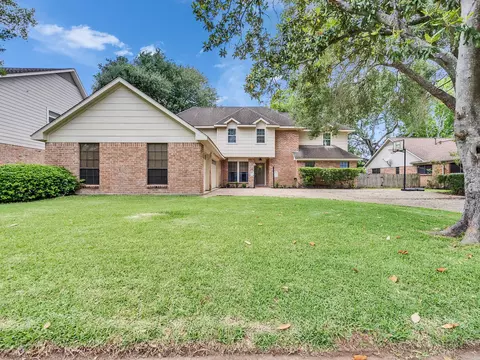 3606 E Creek Club Dr, Missouri City, TX 77459