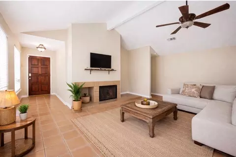 9206 Homeland Dr, Houston, TX 77083