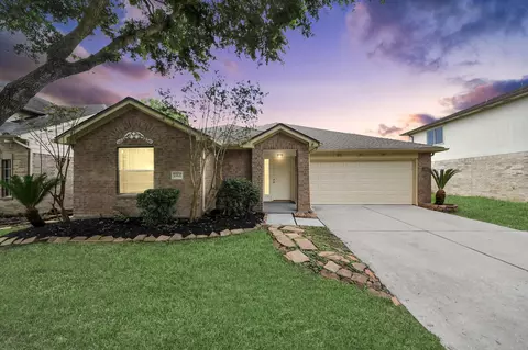 23127 N Waterlake Dr, Richmond, TX 77406