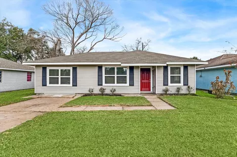5130 Ripplebrook Dr, Houston, TX 77045