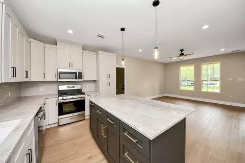 Kitchen - 29727 Spring Forest Dr, Spring, TX 77386 photo 3 of 3