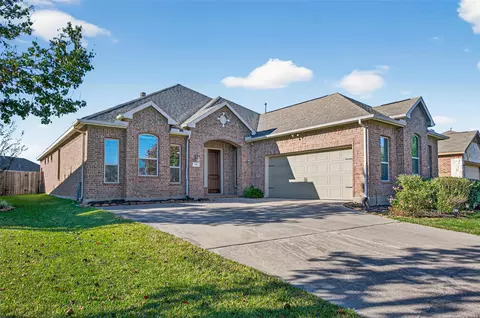 110 Carriage Ct, Magnolia, TX 77354