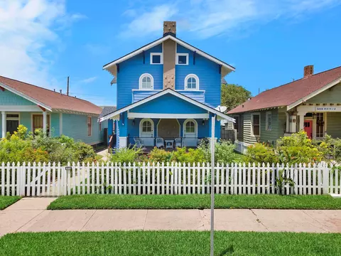 3212 Avenue R 12, Galveston, TX 77550