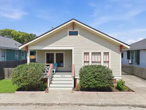 2416 38th St, Galveston, TX 77550