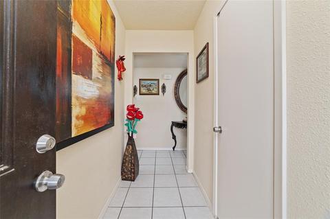 12117 Sharpview Dr, Houston, TX 77072 | 17 Photos | MLS #50485210 - Movoto