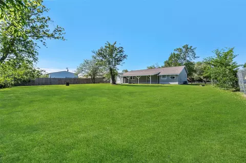 7506 Bluebonnet St, Pearland, TX 77584