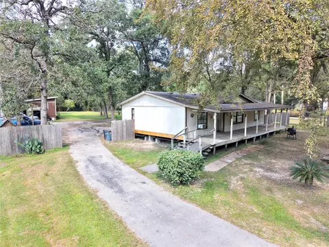 27119 Seahorse Ln, Magnolia, TX 77355