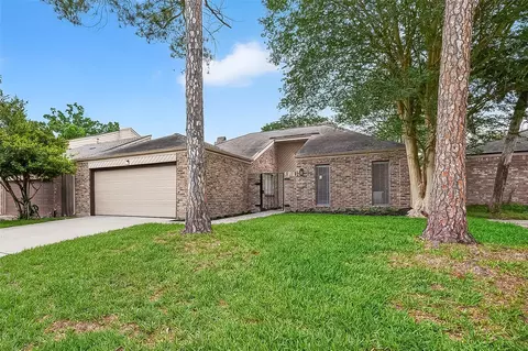 1023 Forest Home Dr, Houston, TX 77077