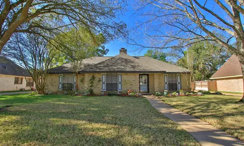 15835 Mesa Gardens Dr, Houston, TX 77095