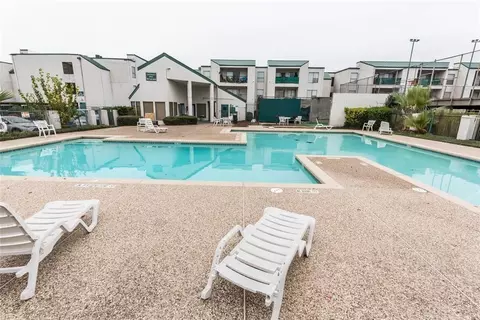 2818 S Bartell Dr #8, Houston, TX 77054