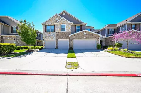 12203 Medina Lake Dr, Tomball, TX 77377