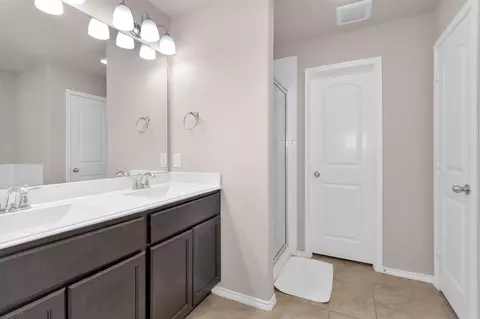 Bath - 5206 Pointe Spring Xing, Spring, TX 77389 photo 1 of 3