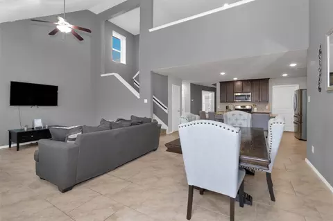 Entry Way - 5206 Pointe Spring Xing, Spring, TX 77389 photo 6 of 10