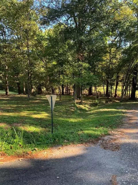 138 Inlet Dr, Livingston, TX 77351