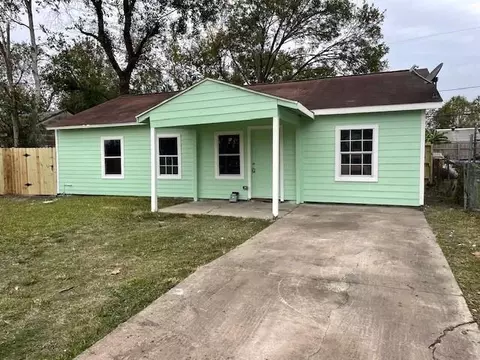 7338 Guadalcanal Rd, Houston, TX 77033