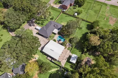 12806 Britt Rd, Pearland, TX 77581