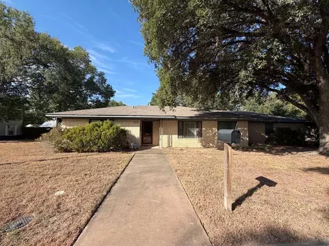 315 N Judson St, Navasota, TX 77868
