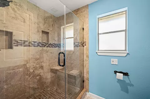 Bath - 514 Pine Walk Trl, Spring, TX 77388 photo 3 of 5