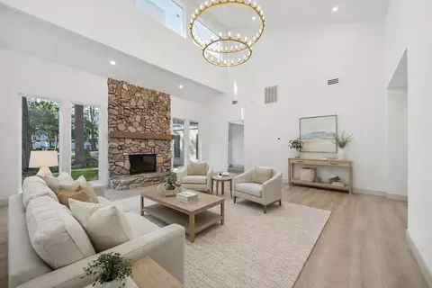 2306 Mill Lake Dr, Kingwood, TX 77339