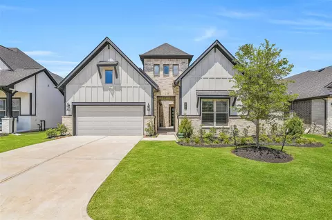 10106 Lehman Dr, Willis, TX 77318