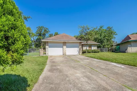 8723 Chipping Ln, Houston, TX 77088