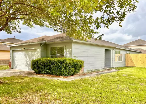 8202 Radial Ct, Rosharon, TX 77583