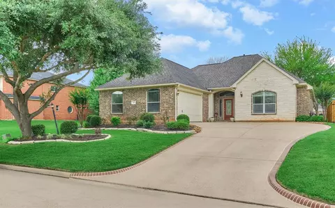 63 Waterford Way, Montgomery, TX 77356 photo 1