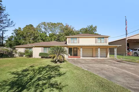 4733 Oleander St, Bacliff, TX 77518