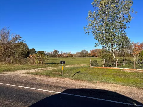 7636 Fm 2 Rd, Navasota, TX 77868