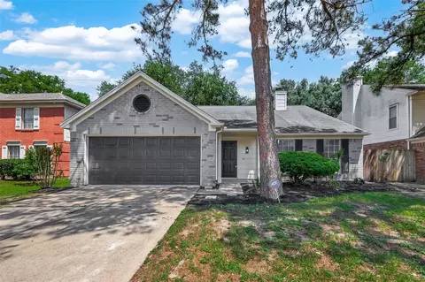 9610 Cabin Creek Dr, Houston, TX 77064