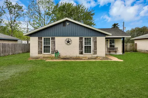 12733 7th St, Santa Fe, TX 77510