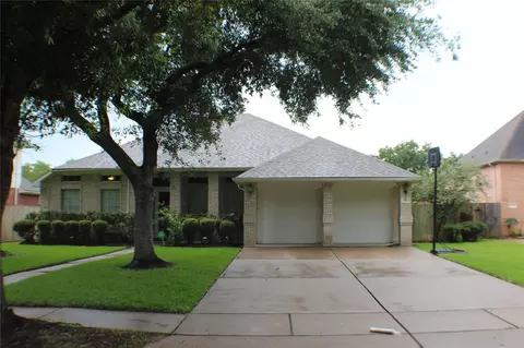 610 High Meadows Dr, Sugar Land, TX 77479