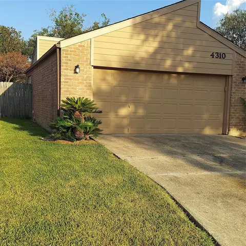 4310 Eagle Fork Dr, Houston, TX 77084