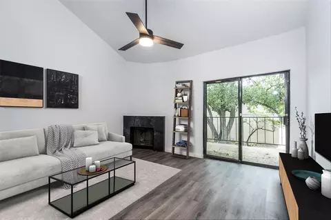 10811 Richmond Ave #109, Houston, TX 77042