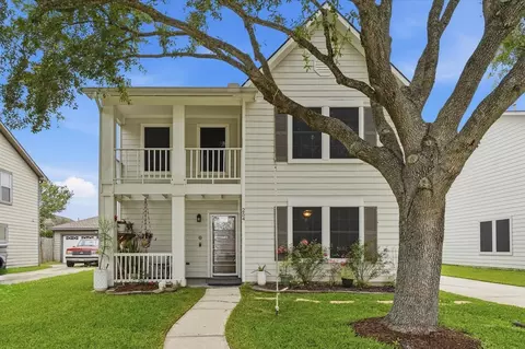 254 Rolling Brook Dr, Dickinson, TX 77539