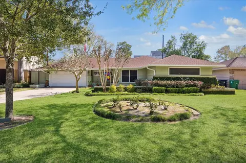 8611 Ferris Dr, Houston, TX 77096