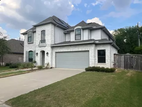 Exterior - 4934 Bent Tree Dr, Fulshear, TX 77441 photo 3 of 3