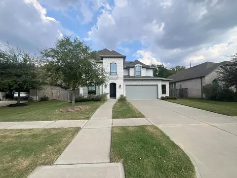 Exterior - 4934 Bent Tree Dr, Fulshear, TX 77441 photo 2 of 3
