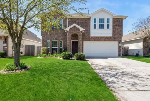 512 Forest Village Cir, La Marque, TX 77568