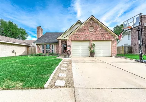 9115 Driftstone Dr, Spring, TX 77379 photo 1