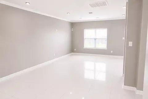 Living - 9427 Ruby Mist Dr, Rosharon, TX 77583 photo 2 of 2