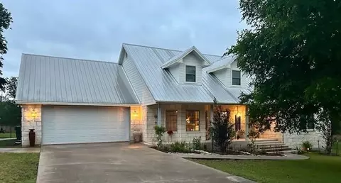141 Chaumont St, Kingsland, TX 78639