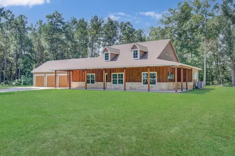11445 Crossno Dr, Cleveland, TX 77328