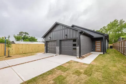 5921 Mountwood St, Houston, TX 77091
