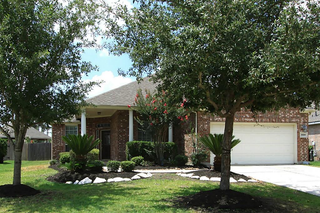 2223 Two Trail Dr, Spring, TX 77373 photo 1