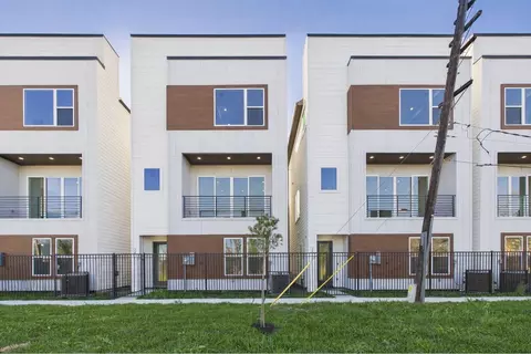 2413 Harrington St, Houston, TX 77026