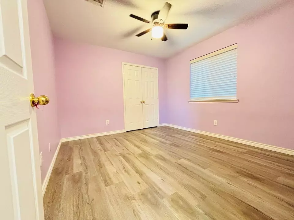 Bedroom - 6915 Misty Morning Trce, Richmond, TX 77407 photo 6 of 6