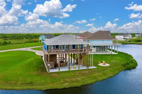3734 Marble St, Crystal Beach, TX 77650